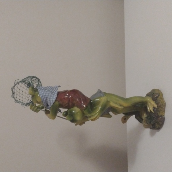 Toad and frog friends statue going fishing 13 1/2 inches resin - Picture 4 of 10